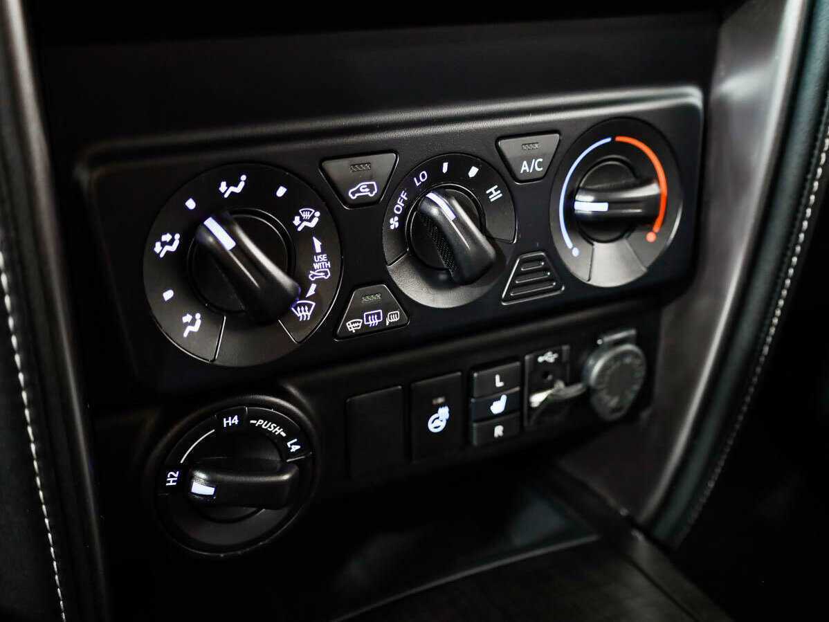 Toyota Fortuner, 2021 Фото №16