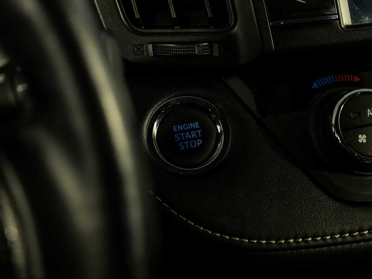 Toyota RAV4, 2015 Фото №17