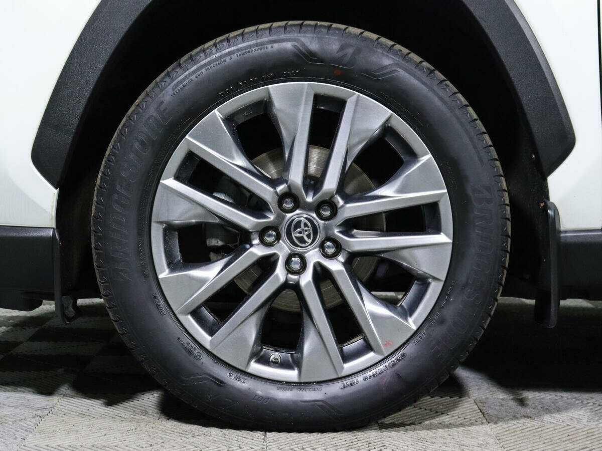 Toyota RAV4, 2021 Фото №16