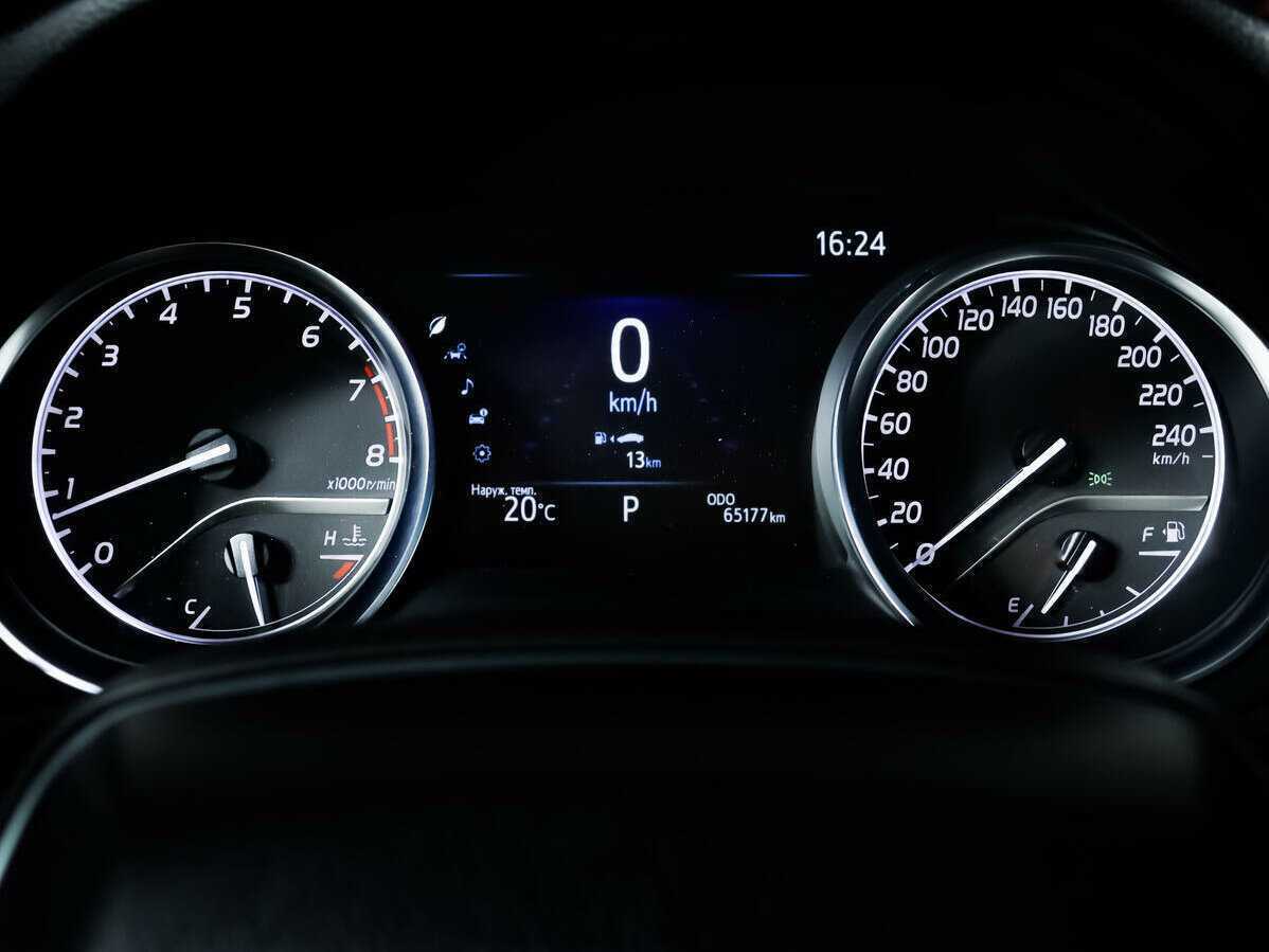 Toyota Camry, 2021 Фото №8