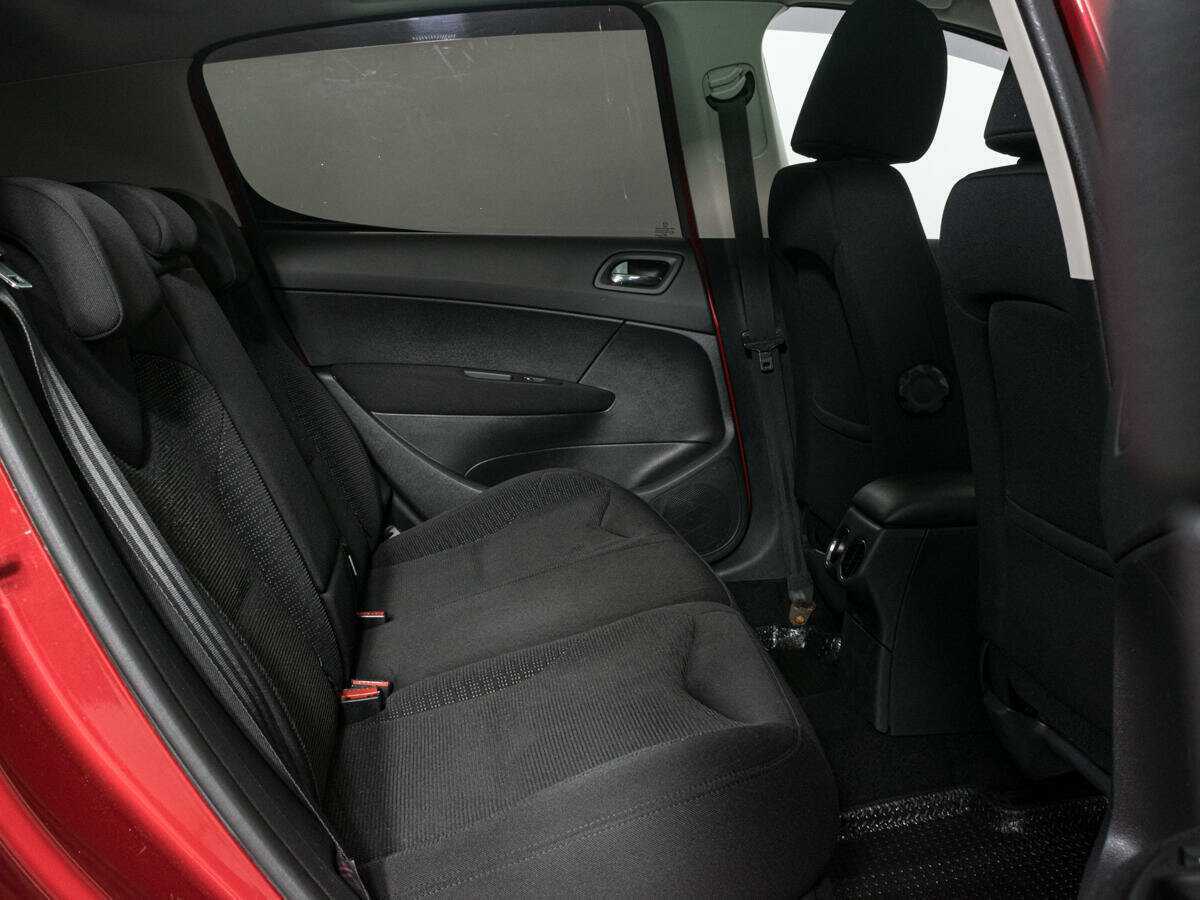 Peugeot 308, 2011 Фото №13