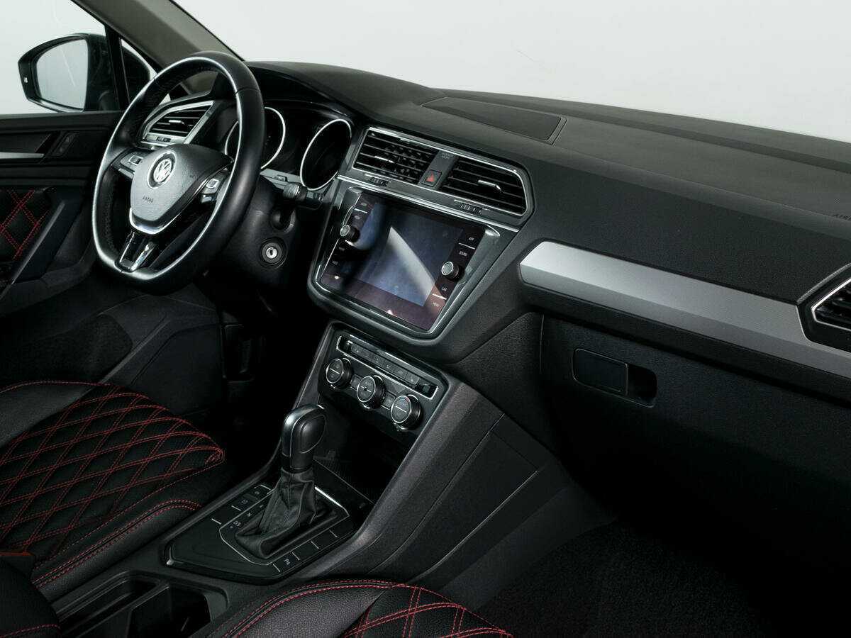 Volkswagen Tiguan L, 2019 - 55 214 км. | Фото №3