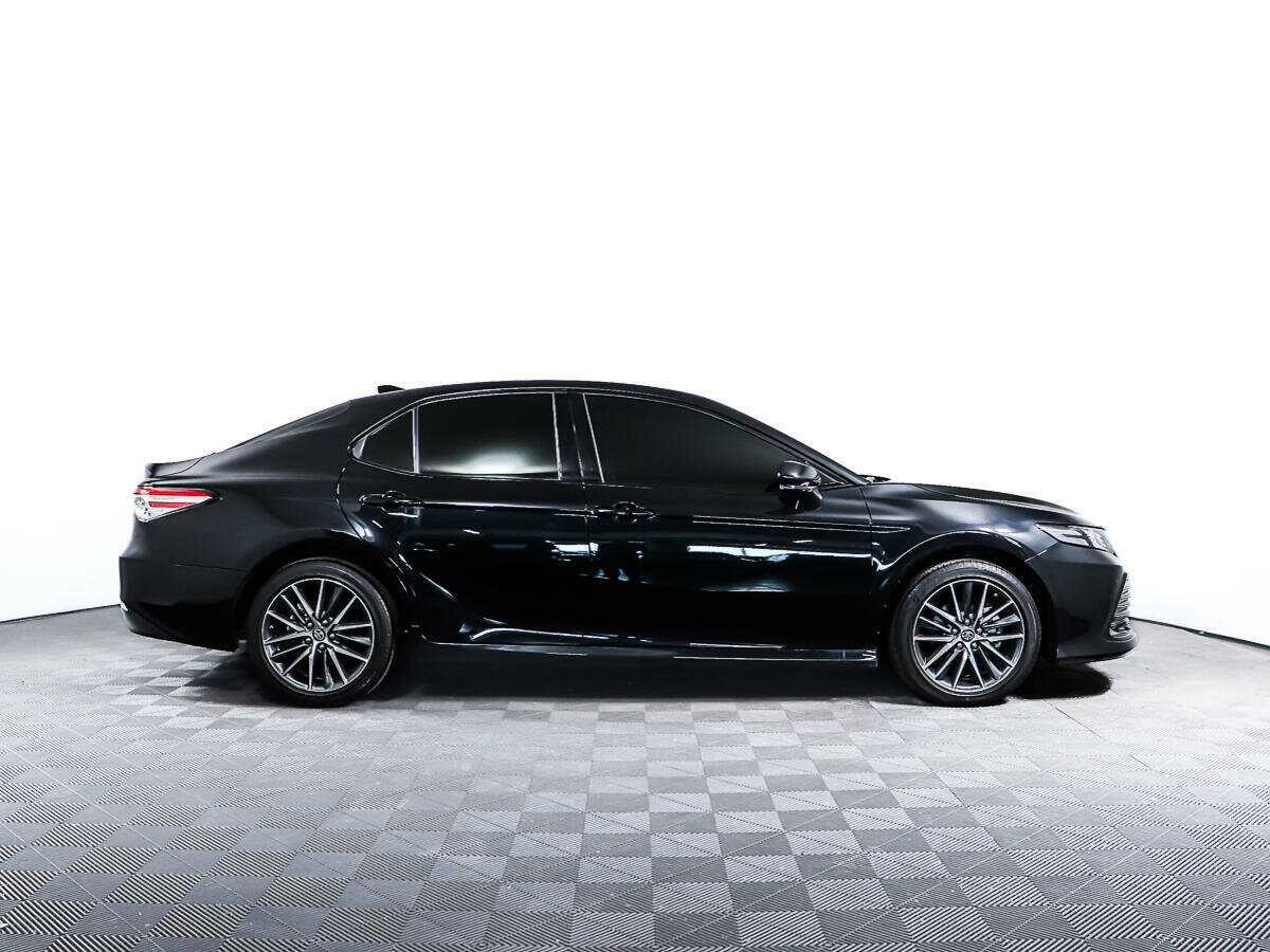 Toyota Camry, 2023 - 3 980 км. | Фото №4