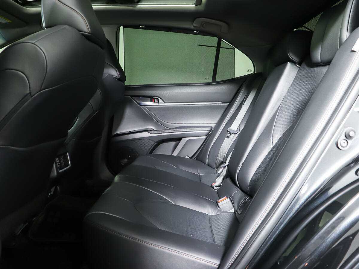 Toyota Camry, 2023 Фото №11