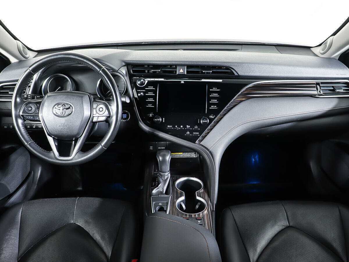 Toyota Camry, 2018 Фото №13