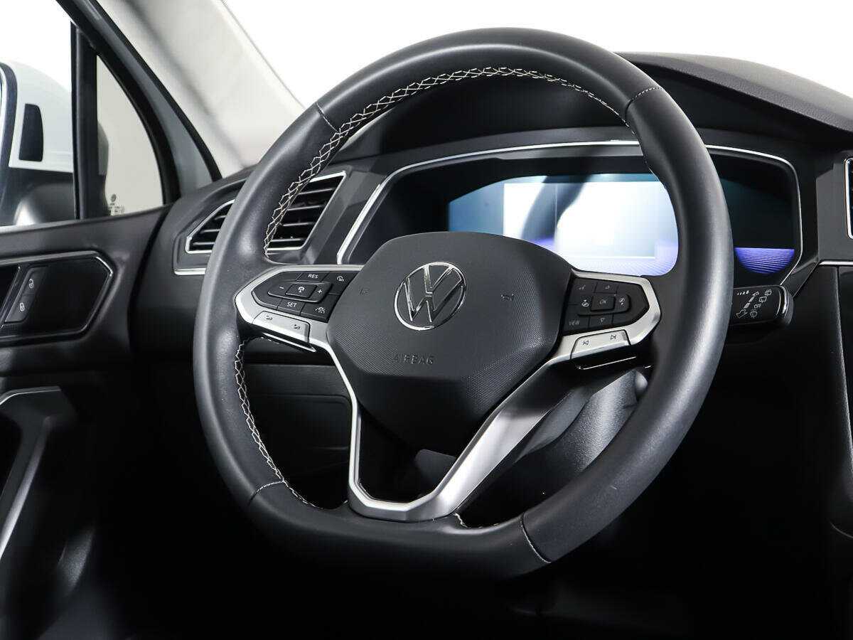 Volkswagen Tiguan, 2022 Фото №16