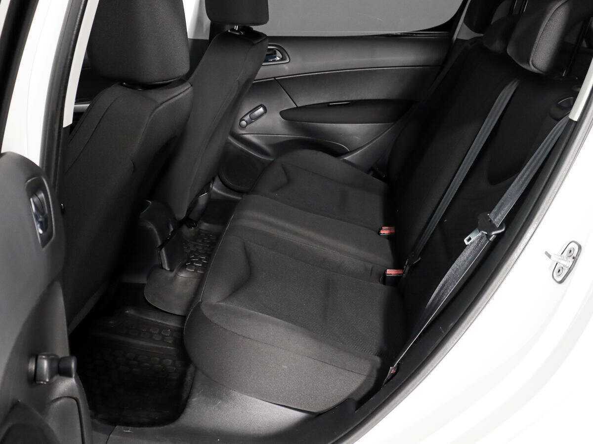 Peugeot 308, 2010 Фото №9