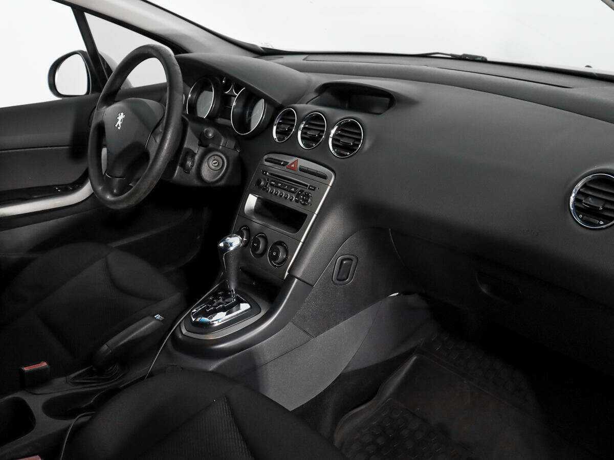 Peugeot 308, 2010 Фото №10