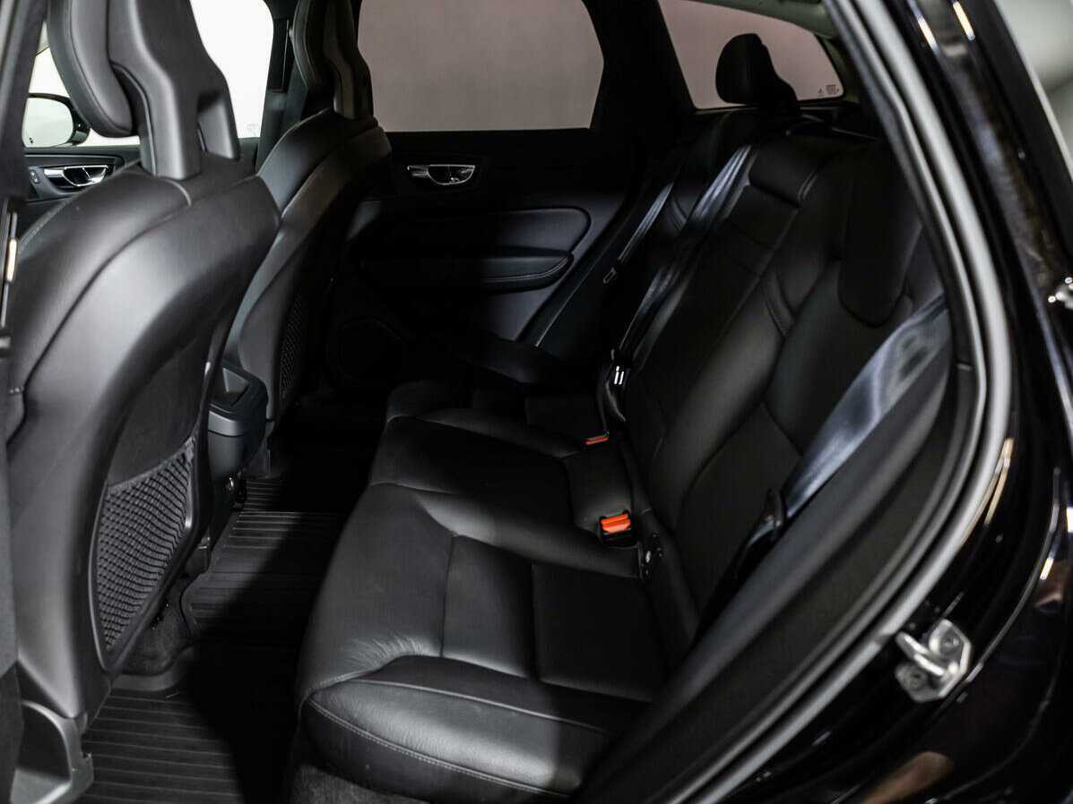 Volvo XC60, 2018 Фото №8