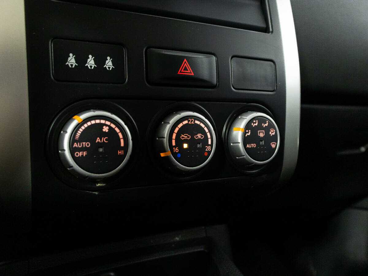 Nissan X-Trail, 2011 Фото №19