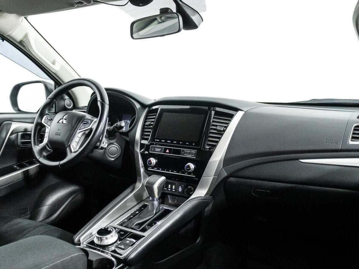 Mitsubishi Pajero Sport, 2022 Фото №9