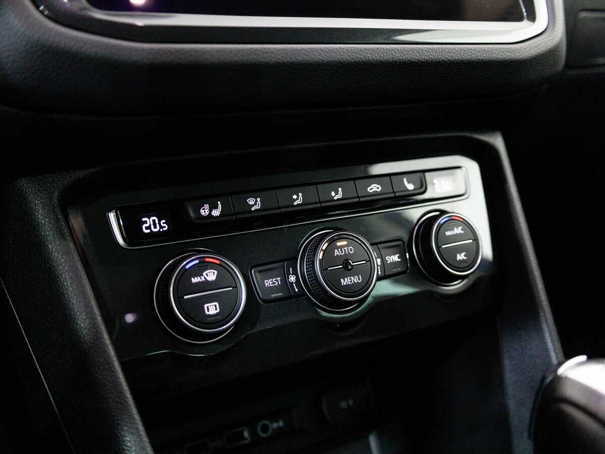 Volkswagen Tiguan, 2019 Фото №18