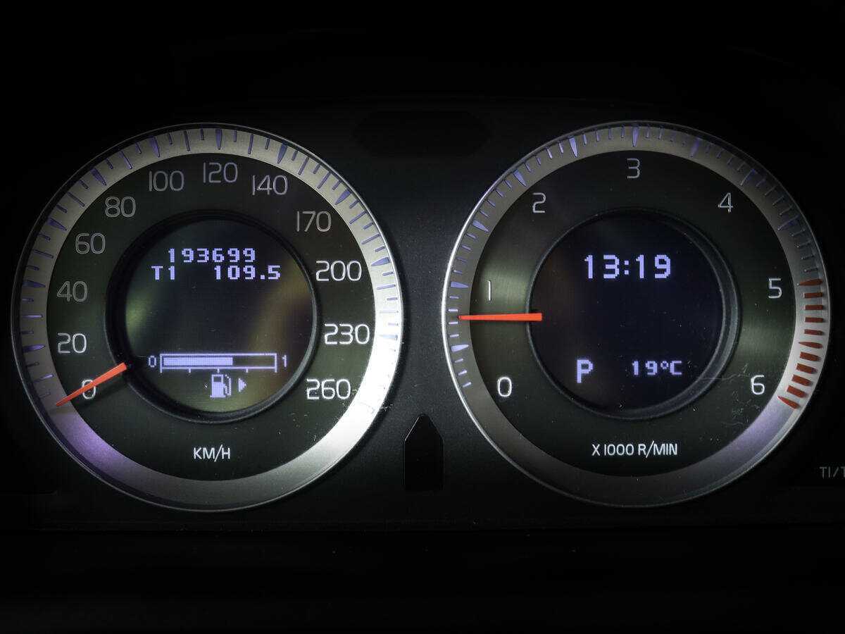 Volvo XC60, 2010 Фото №11