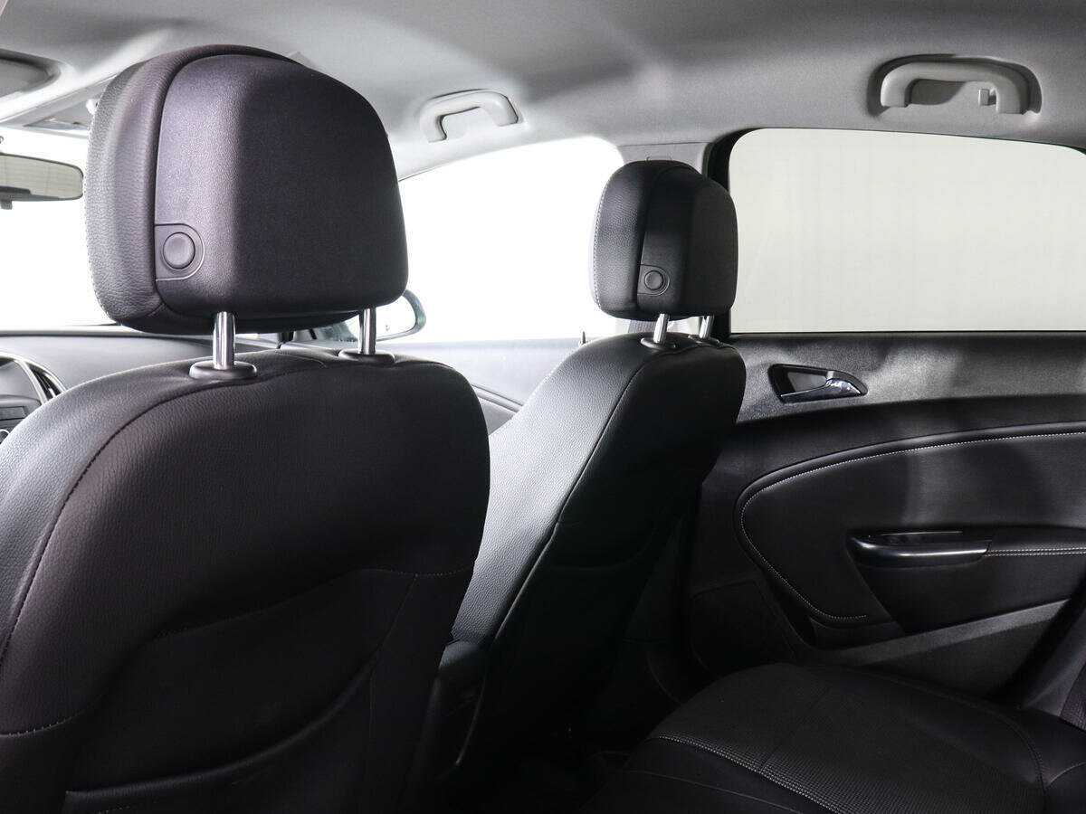 Opel Astra, 2011 Фото №12