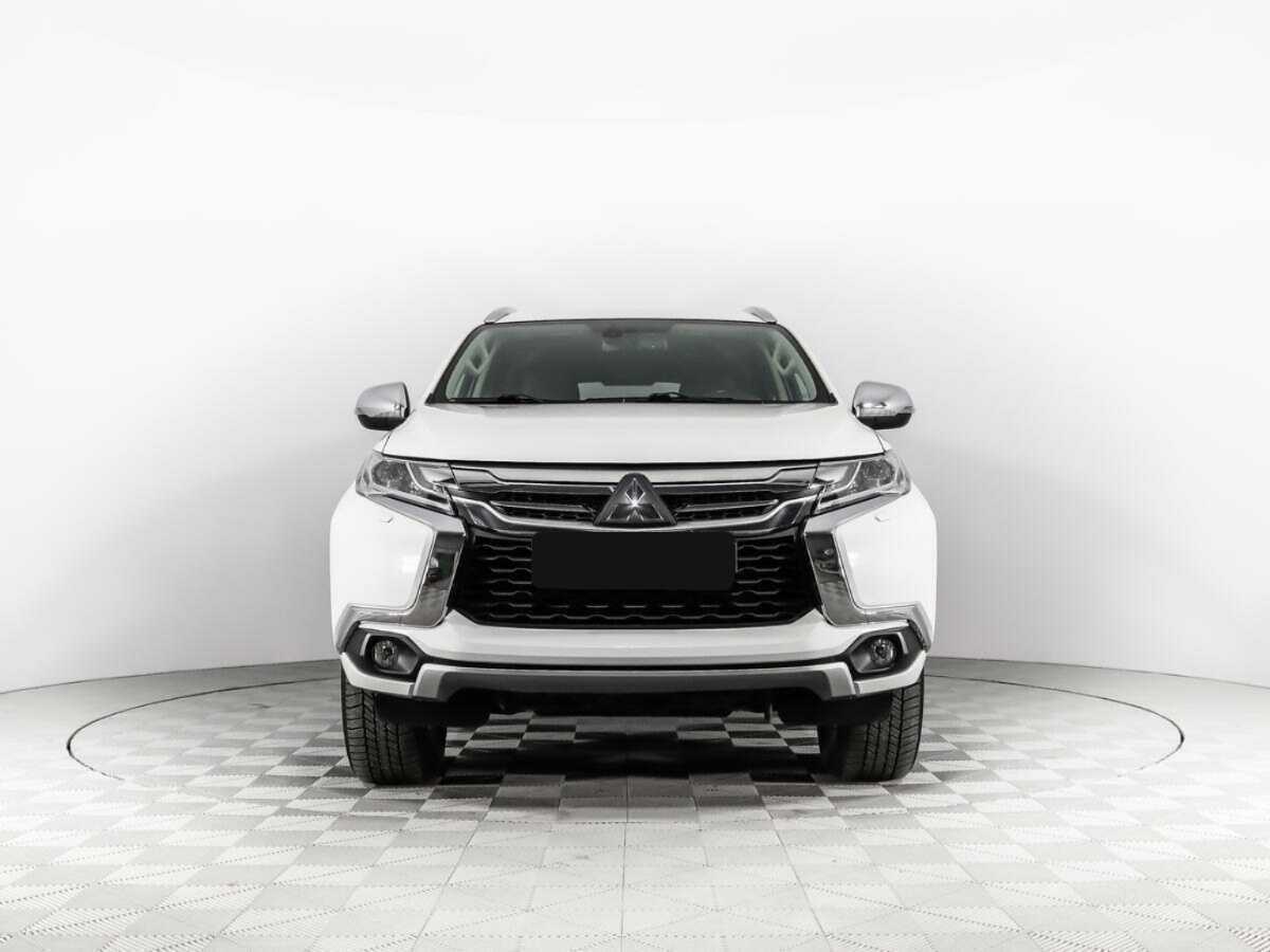 Mitsubishi Pajero Sport, 2017 Фото №2