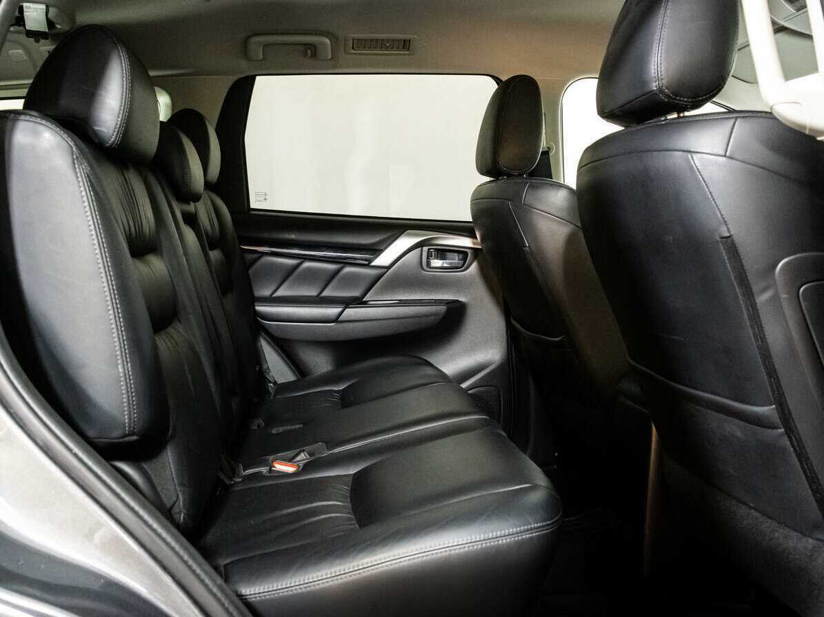 Mitsubishi Pajero Sport, 2018 Фото №13