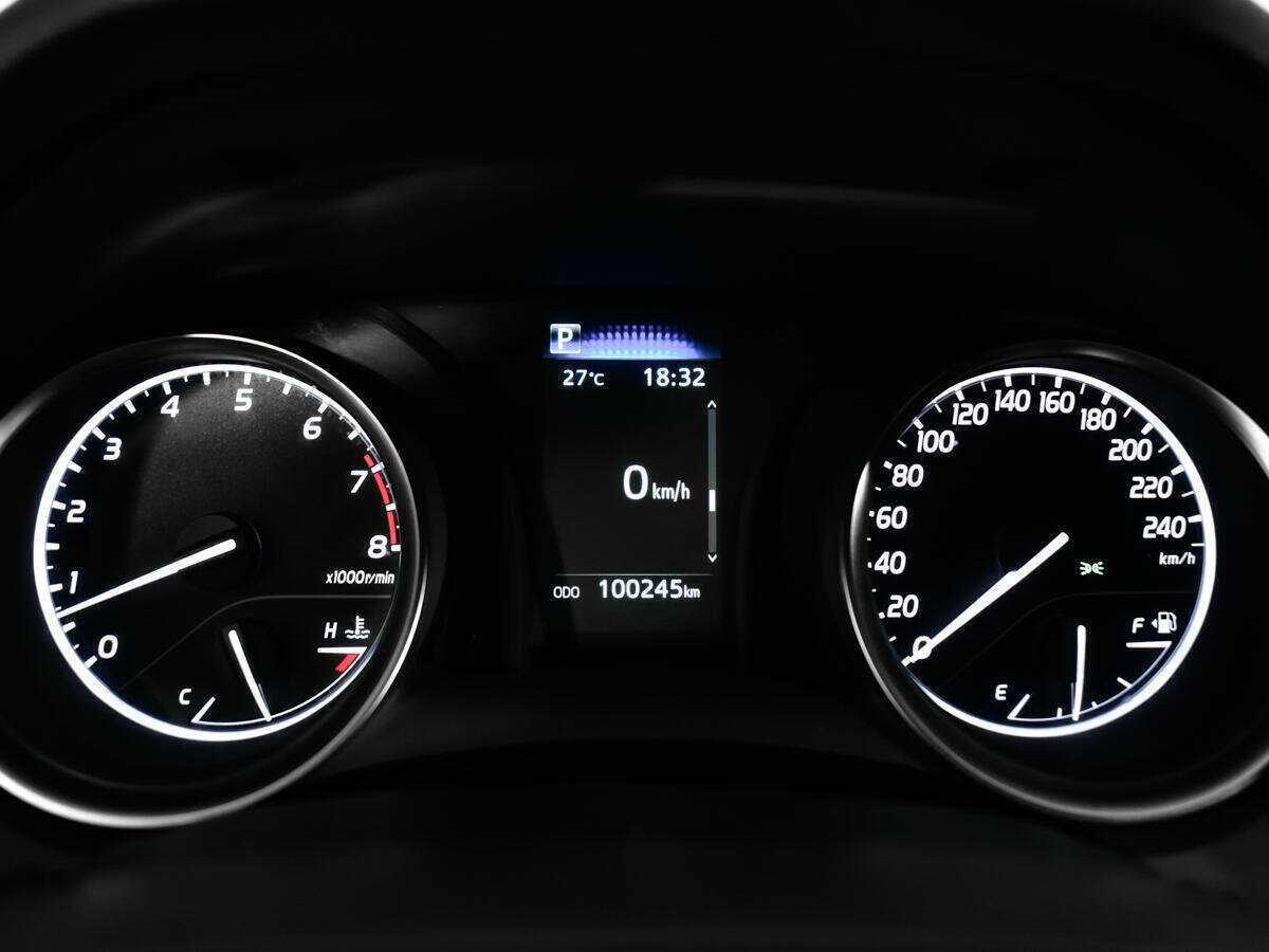 Toyota Camry, 2021 Фото №11