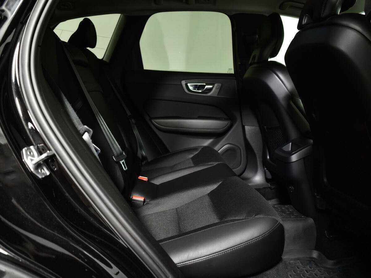 Volvo XC60, 2021 Фото №10