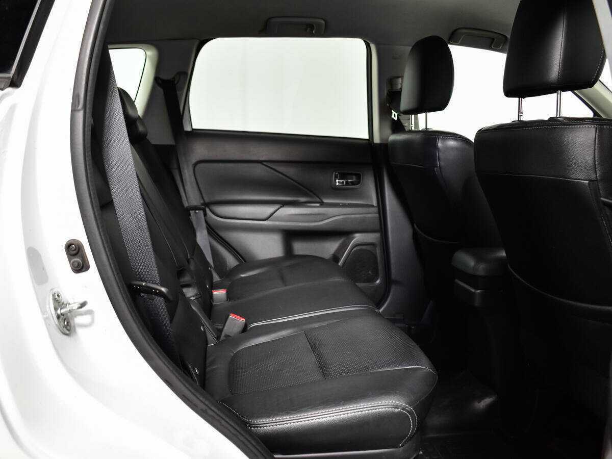 Mitsubishi Outlander, 2015 Фото №10
