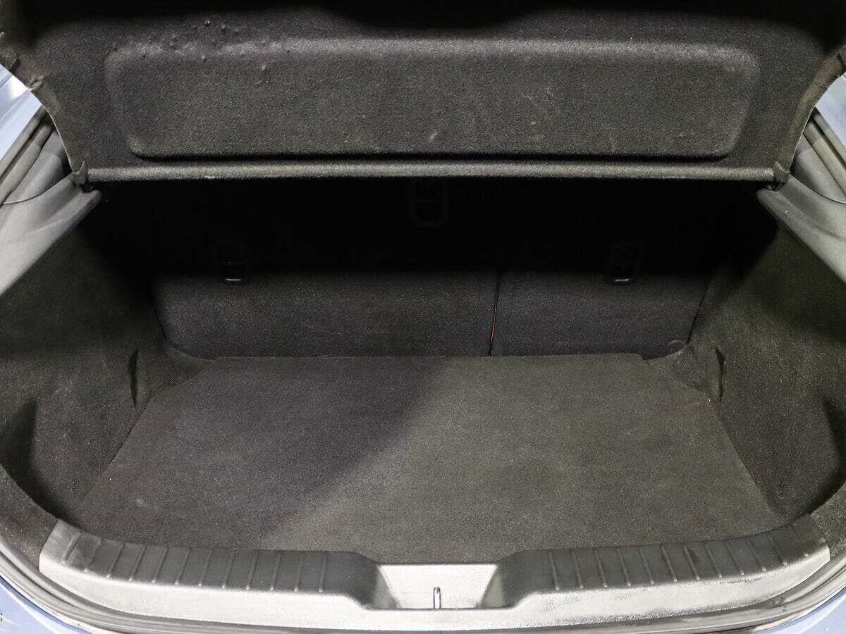 Mazda 3, 2023 Фото №13