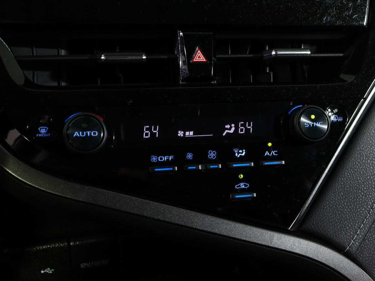 Toyota Camry, 2022 Фото №20