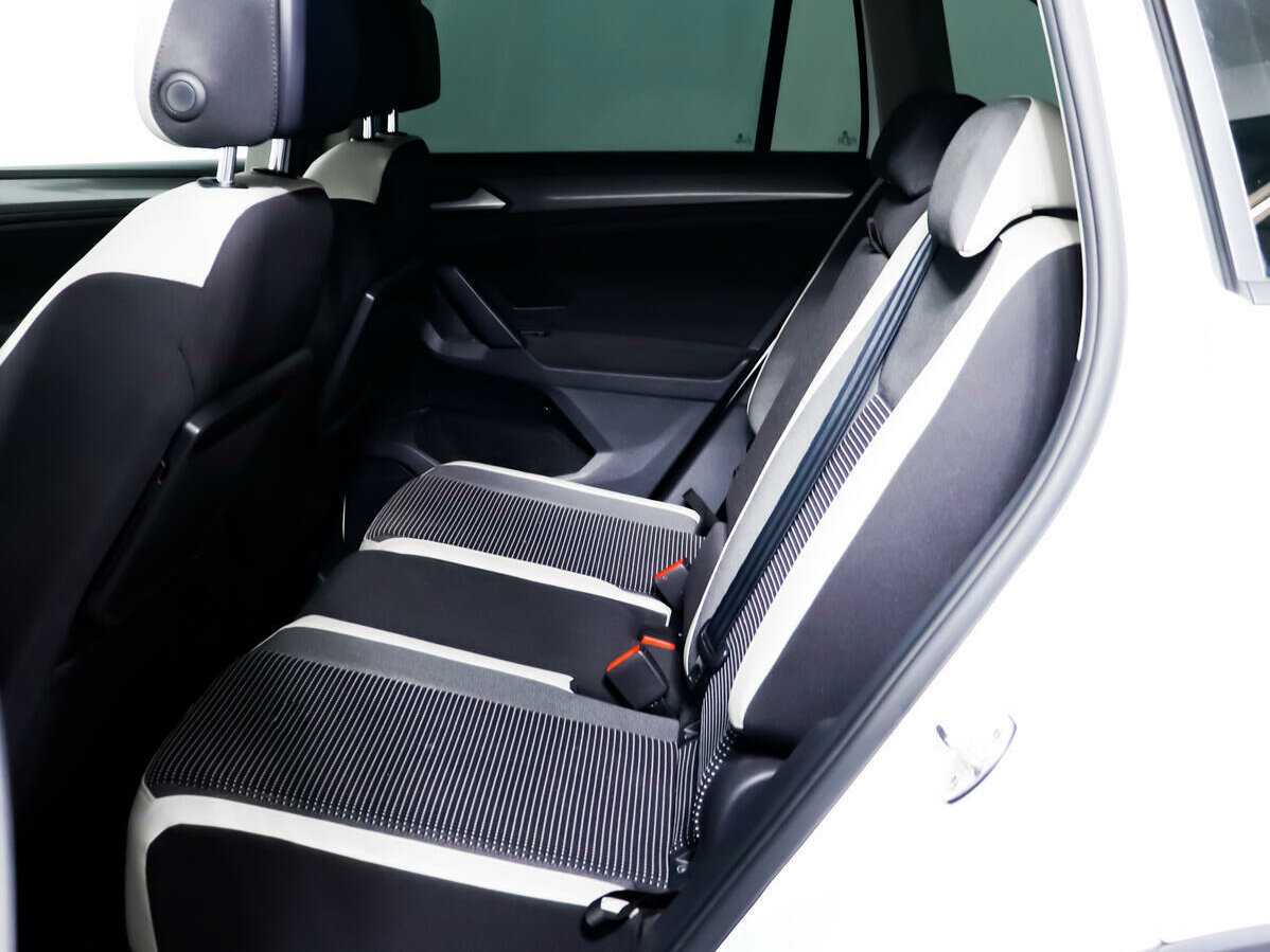 Volkswagen Tiguan, 2019 Фото №12
