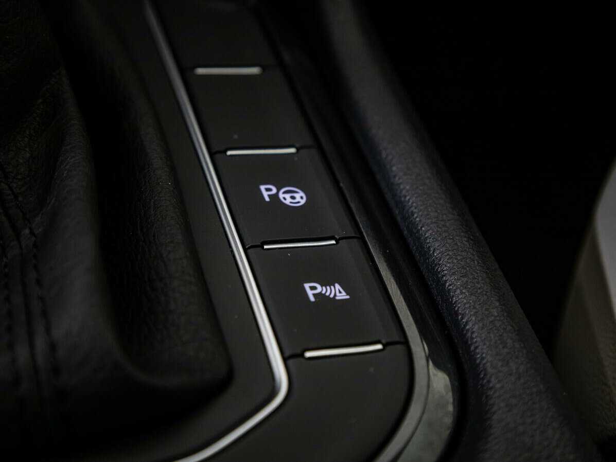 Volkswagen Tiguan, 2019 Фото №17