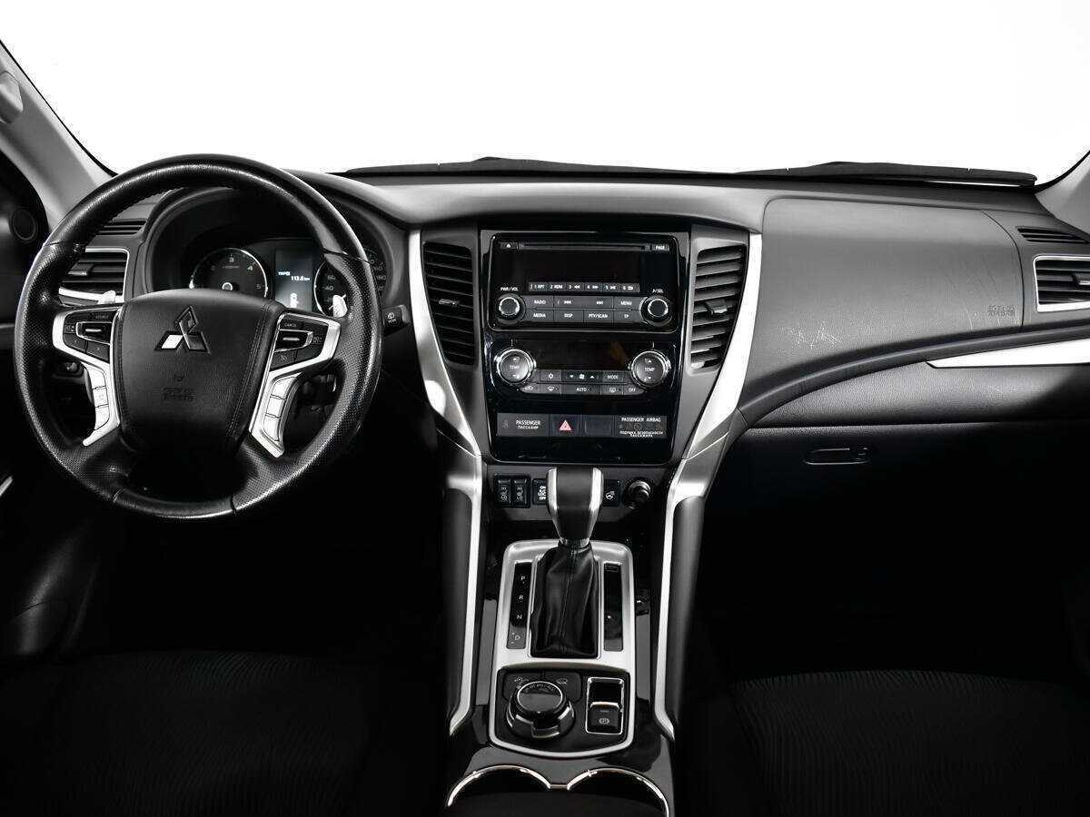 Mitsubishi Pajero Sport, 2019 Фото №12