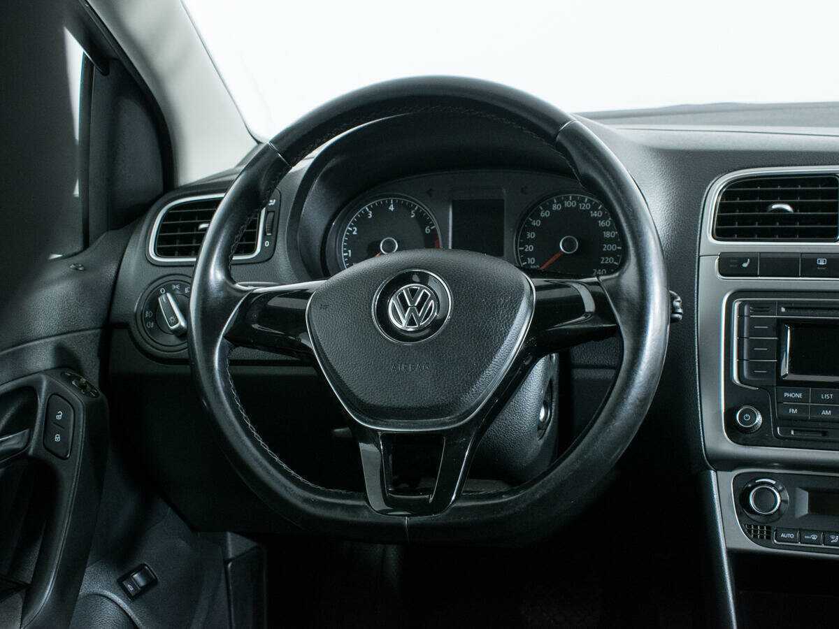 Volkswagen Polo, 2016 Фото №14