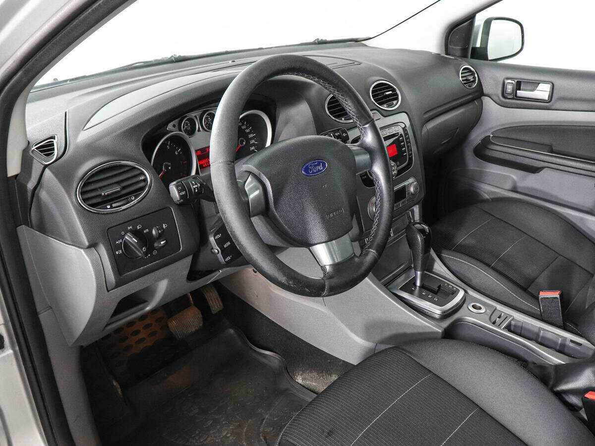 Ford Focus, 2010 Фото №9