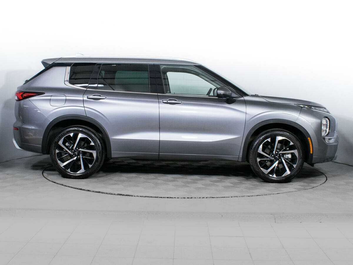 Mitsubishi Outlander, 2022 - 6 600 км. | Фото №4