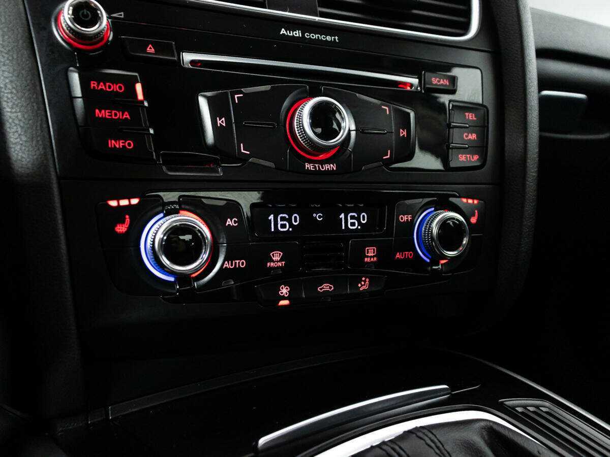 Audi A4, 2012 Фото №17