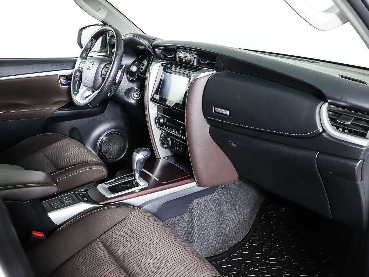 Toyota Fortuner, 2017 - 135 804 км. | Фото №8
