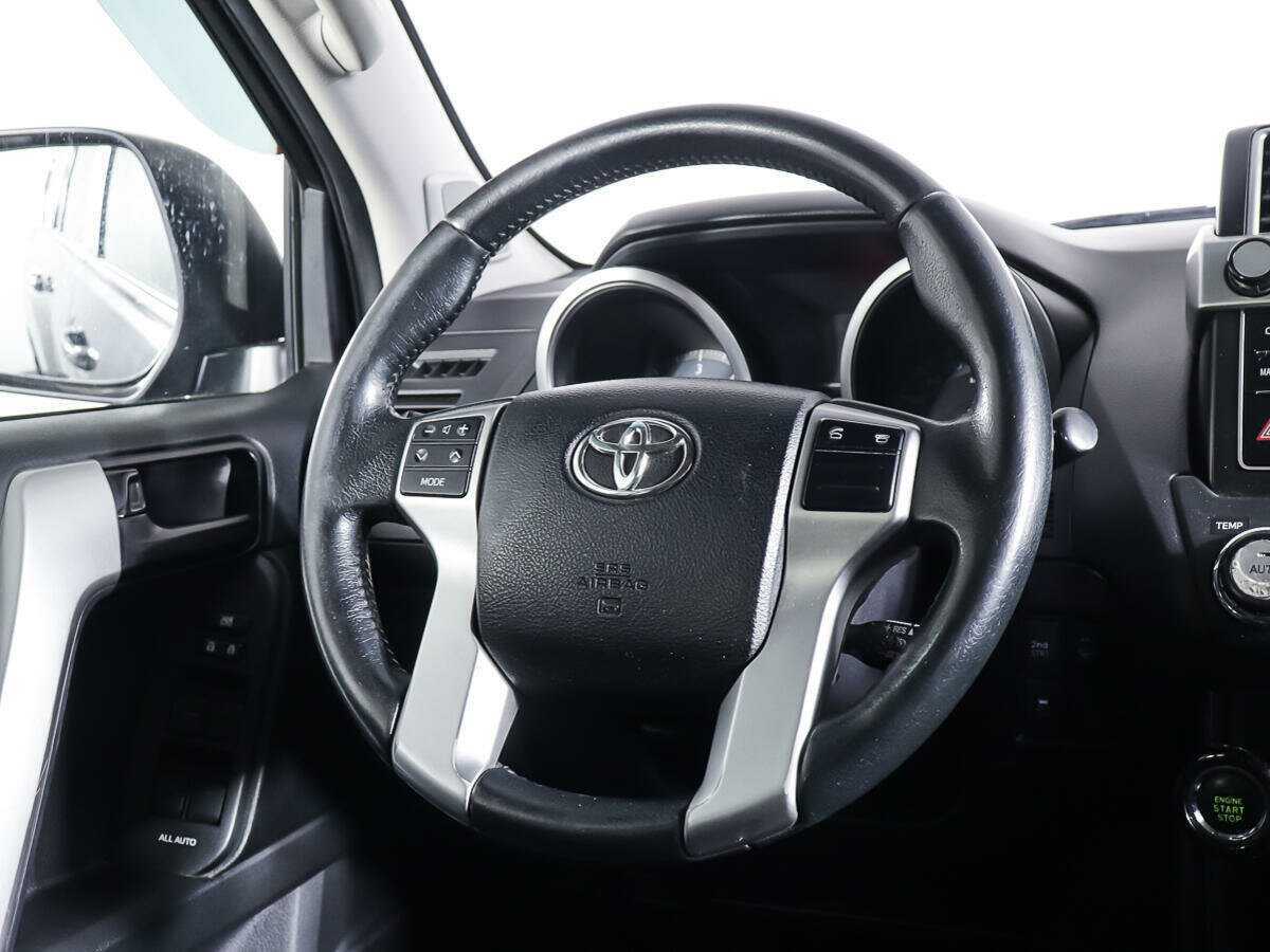 Toyota Land Cruiser Prado, 2017 Фото №14
