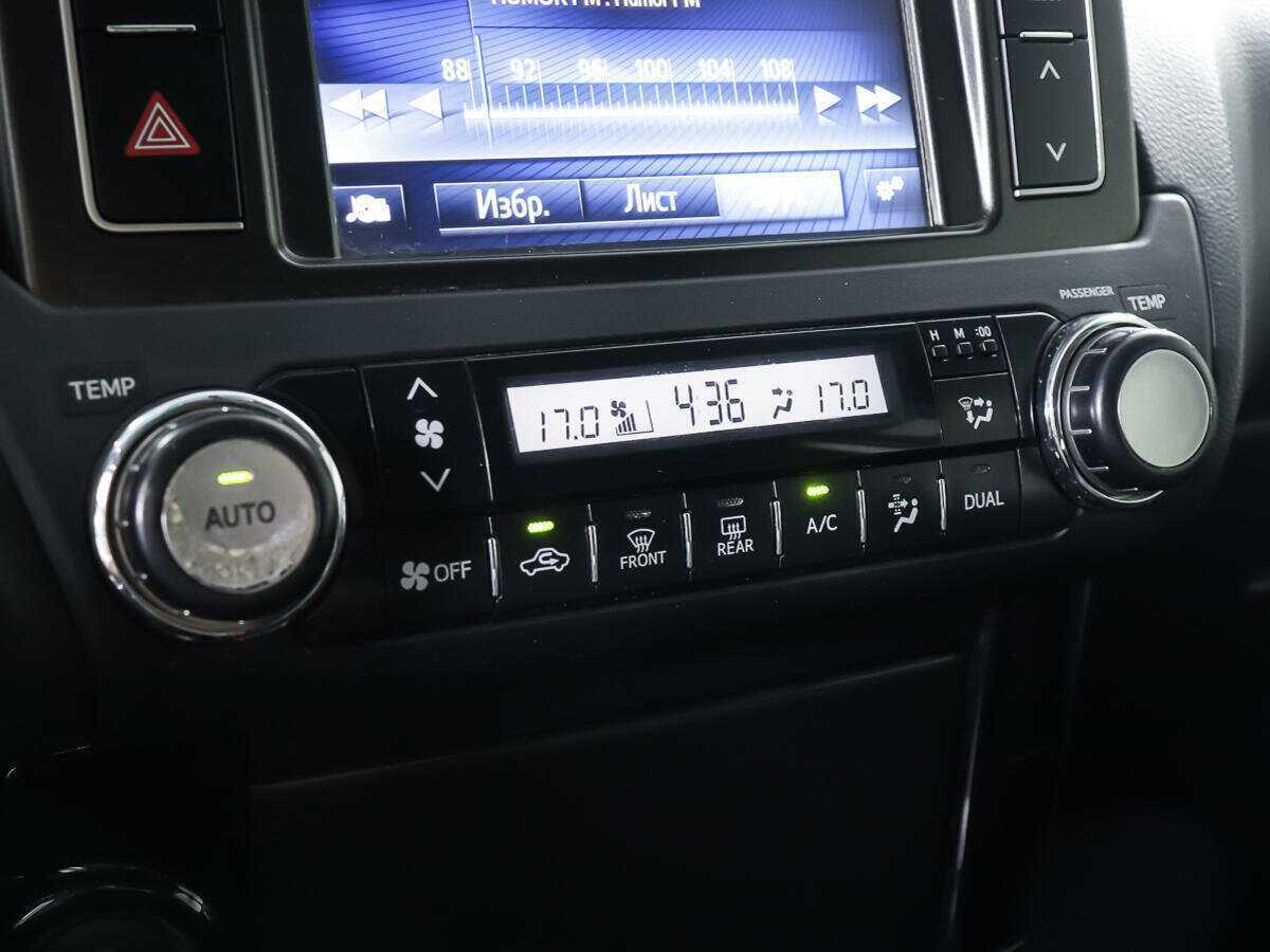 Toyota Land Cruiser Prado, 2017 Фото №18