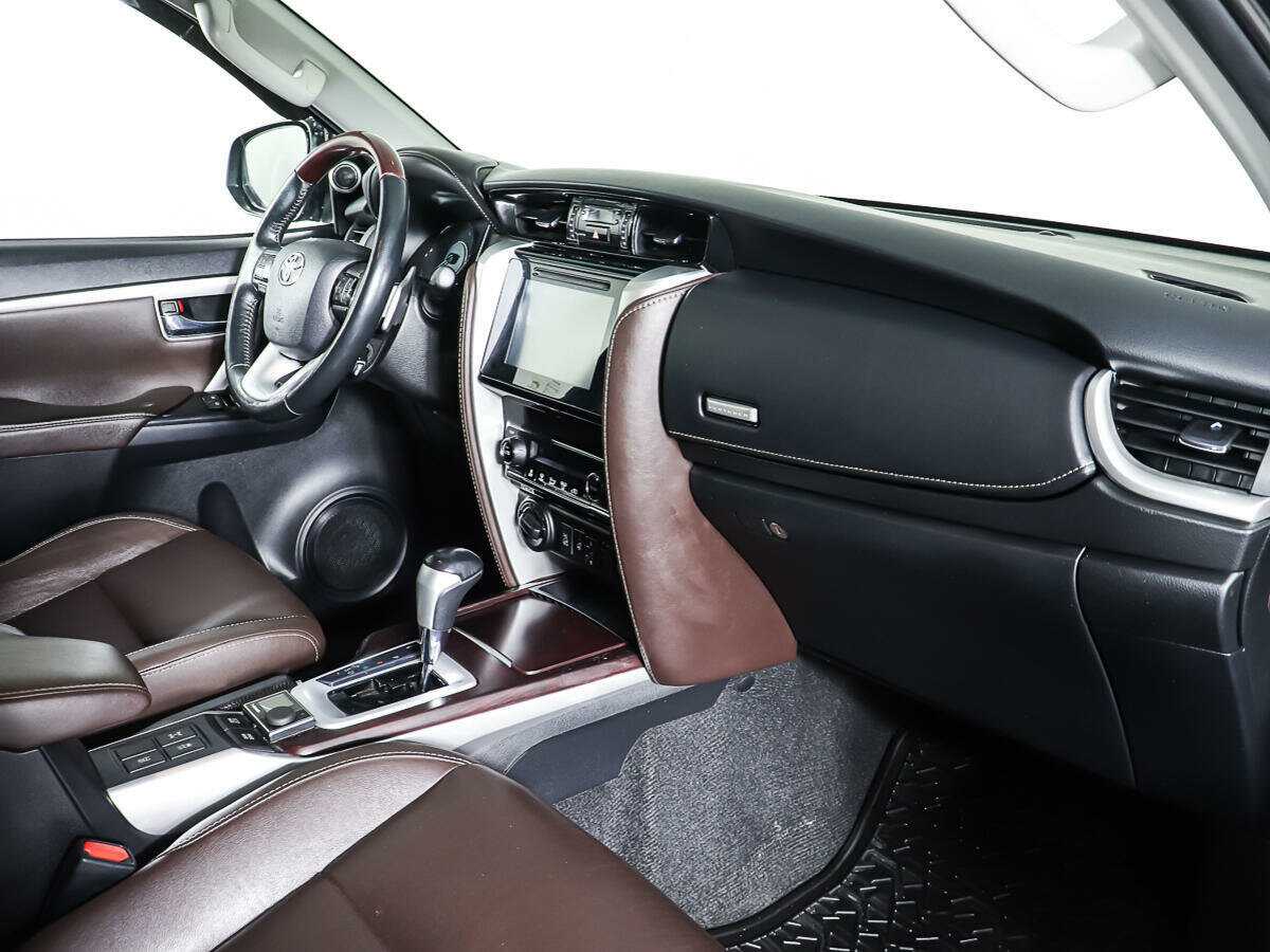 Toyota Fortuner, 2017 Фото №9