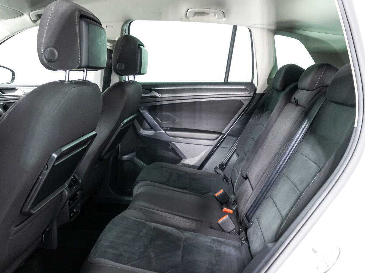 Volkswagen Tiguan, 2018 Фото №10