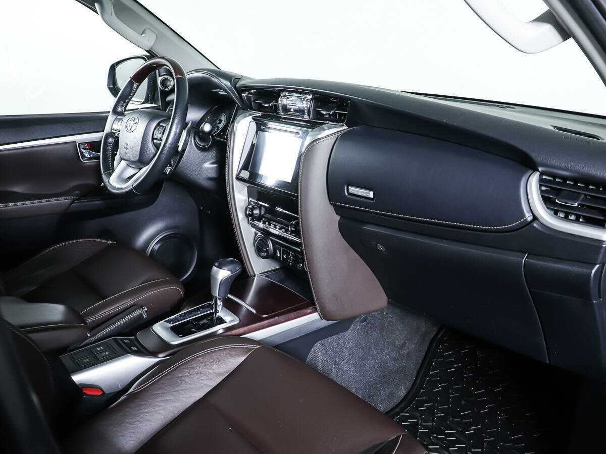 Toyota Fortuner, 2018 - 146 923 км. | Фото №7