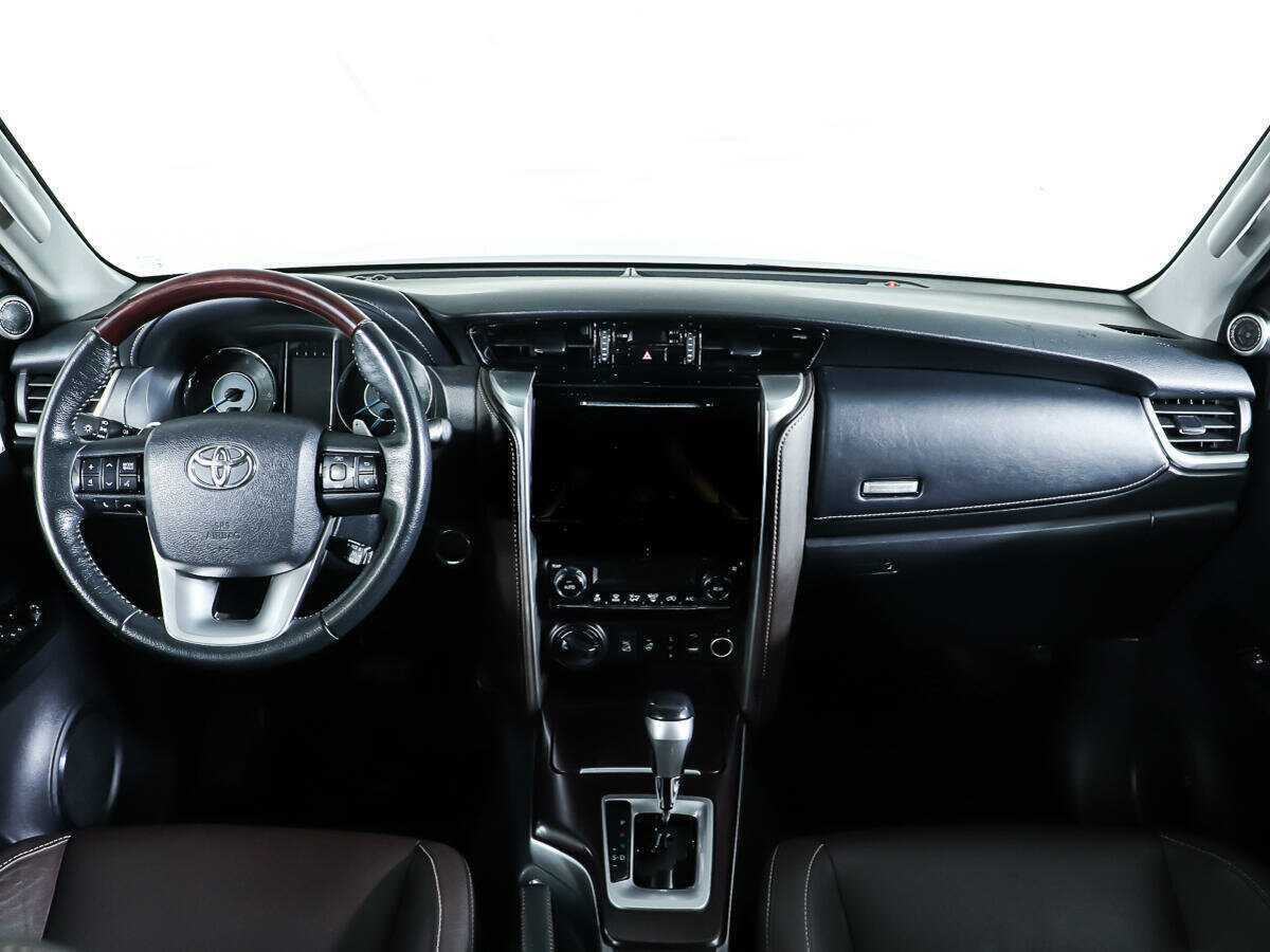 Toyota Fortuner, 2018 Фото №9