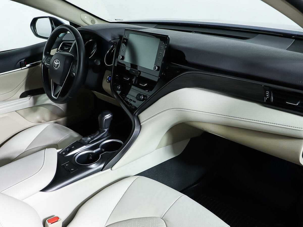 Toyota Camry, 2021 Фото №8