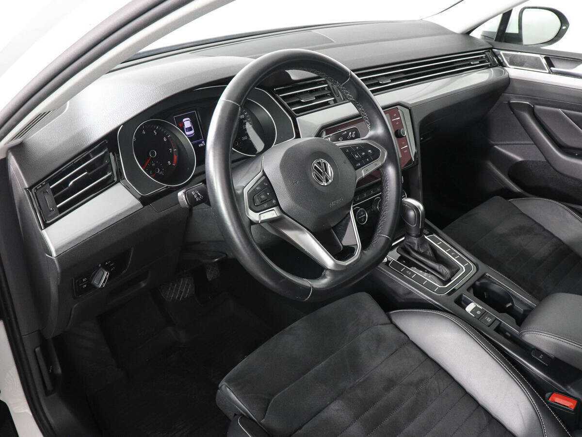 Volkswagen Passat, 2020 Фото №9