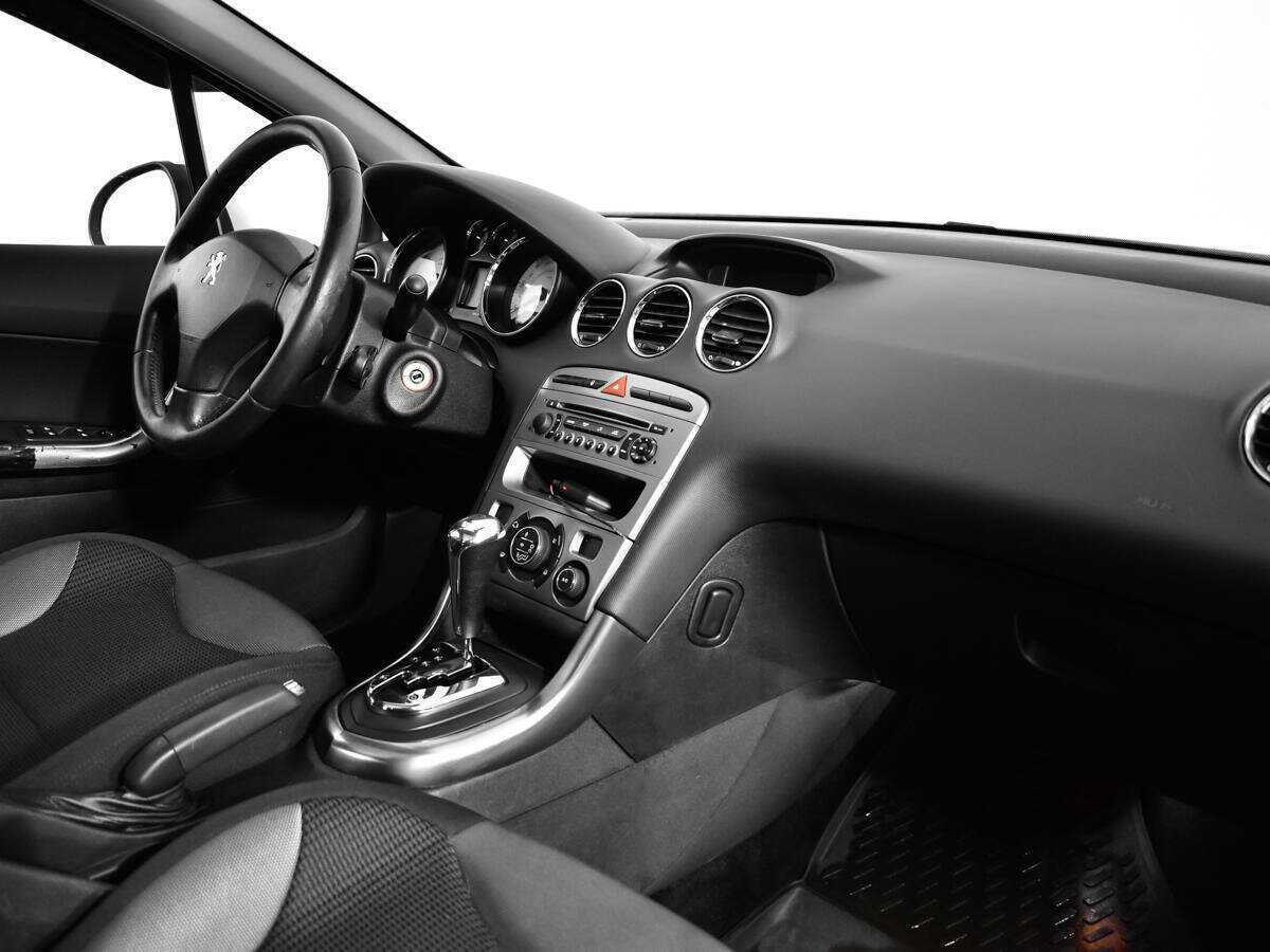 Peugeot 308, 2010 Фото №9