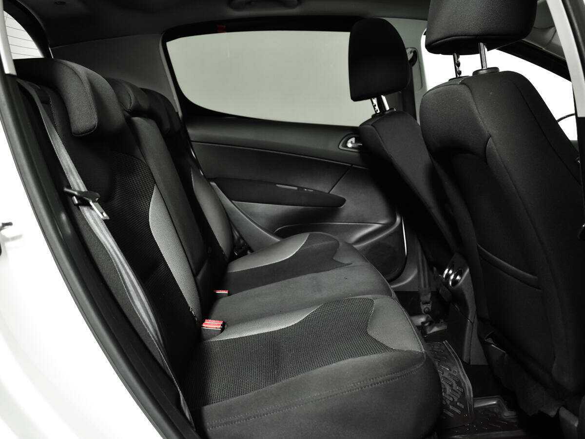 Peugeot 308, 2010 Фото №10