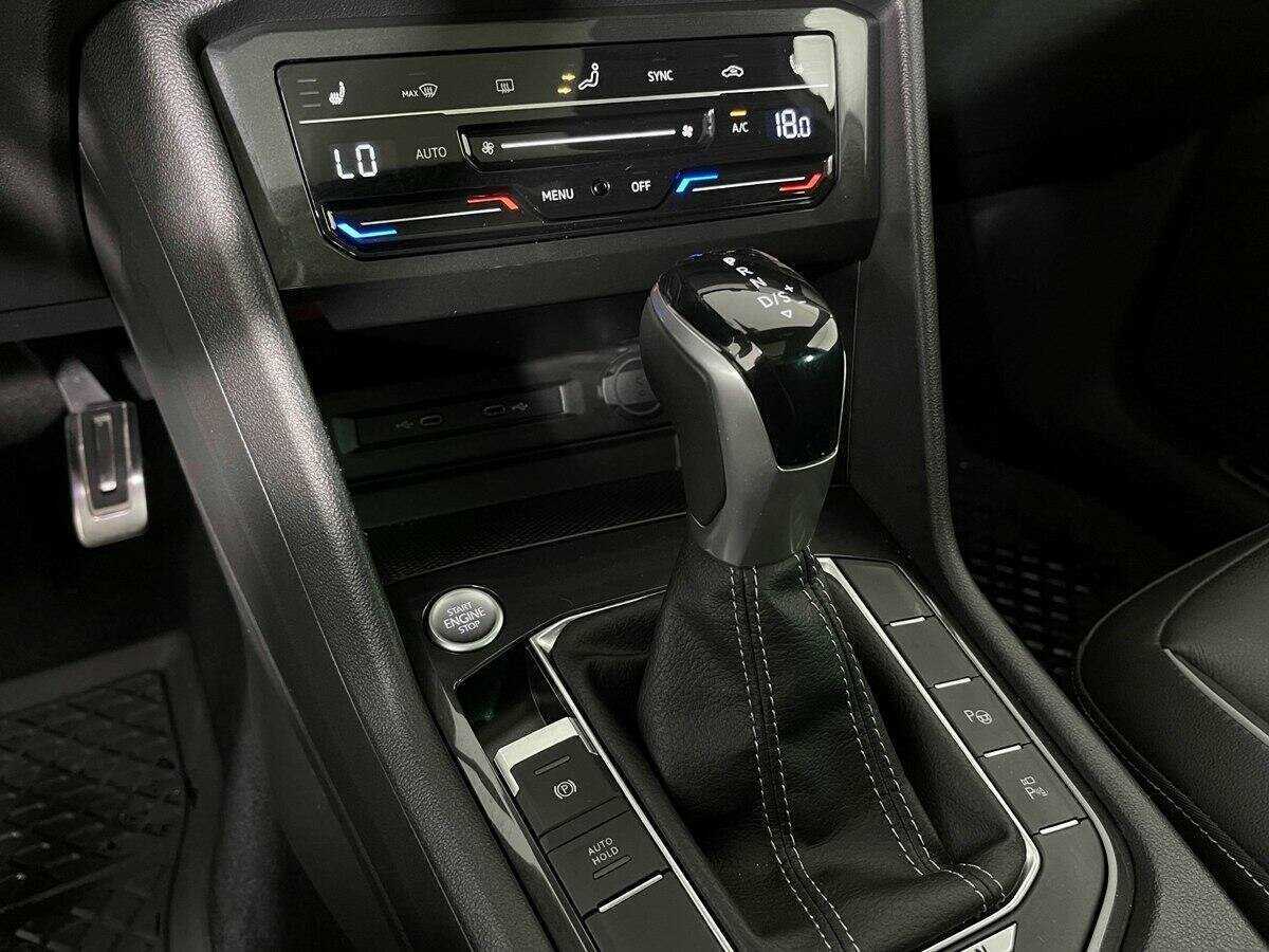 Volkswagen Tiguan, 2021 Фото №17