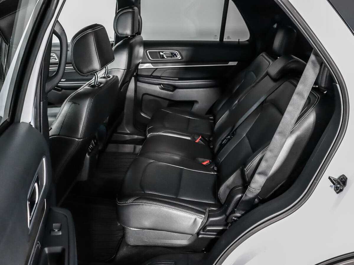 Ford Explorer, 2017 Фото №11