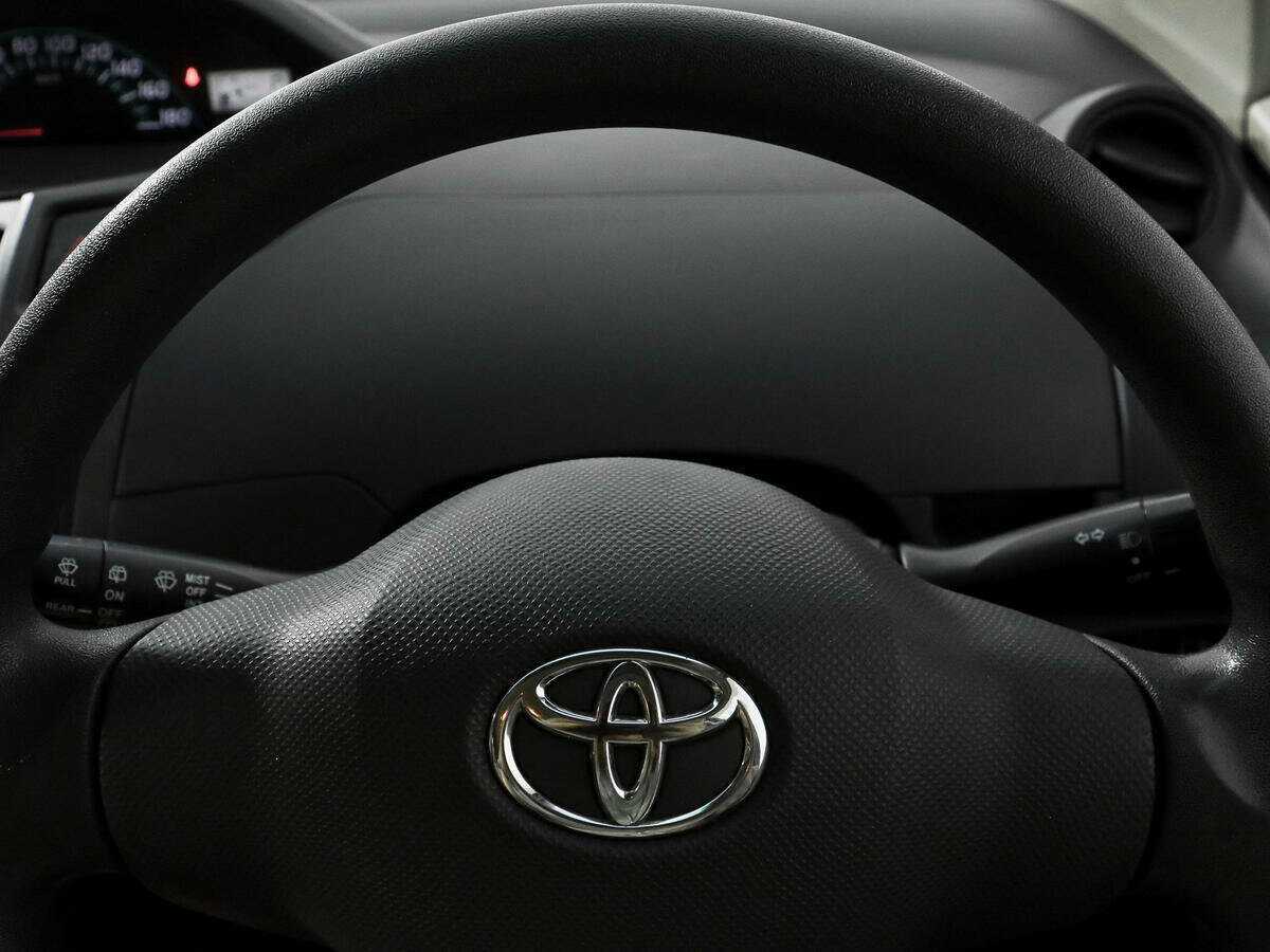 Toyota Vitz, 2005 Фото №14