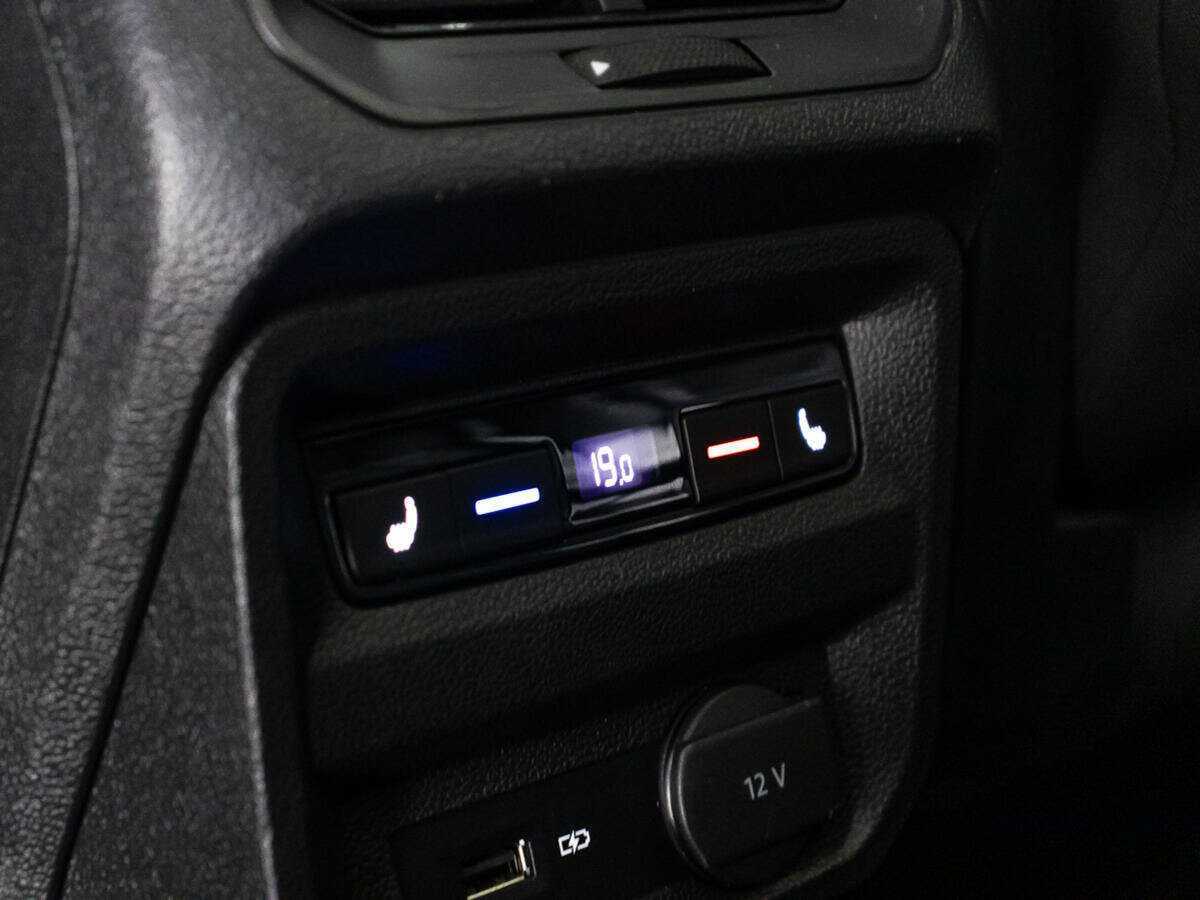 Volkswagen Tiguan, 2018 Фото №18