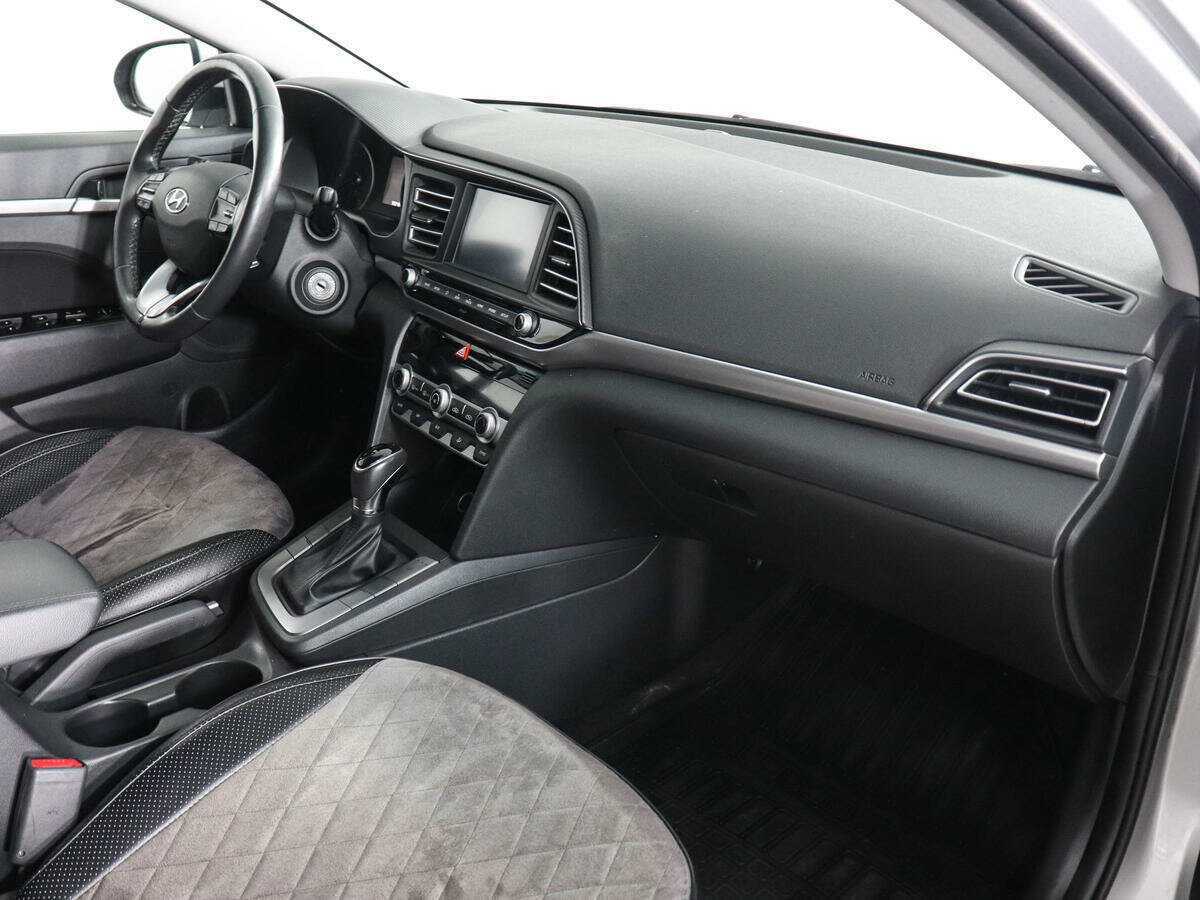 Hyundai Elantra, 2019 Фото №10