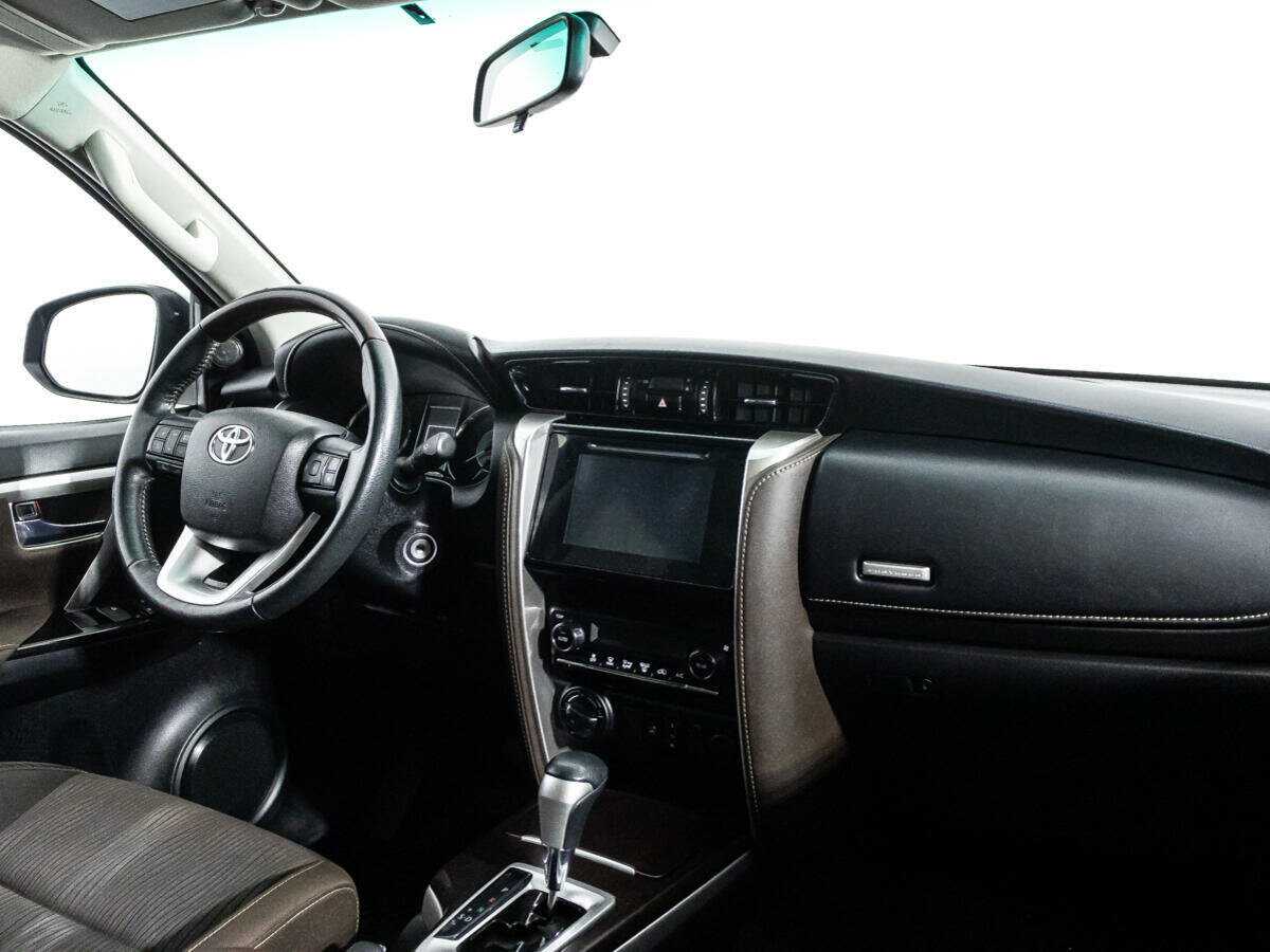 Toyota Fortuner, 2018 Фото №9