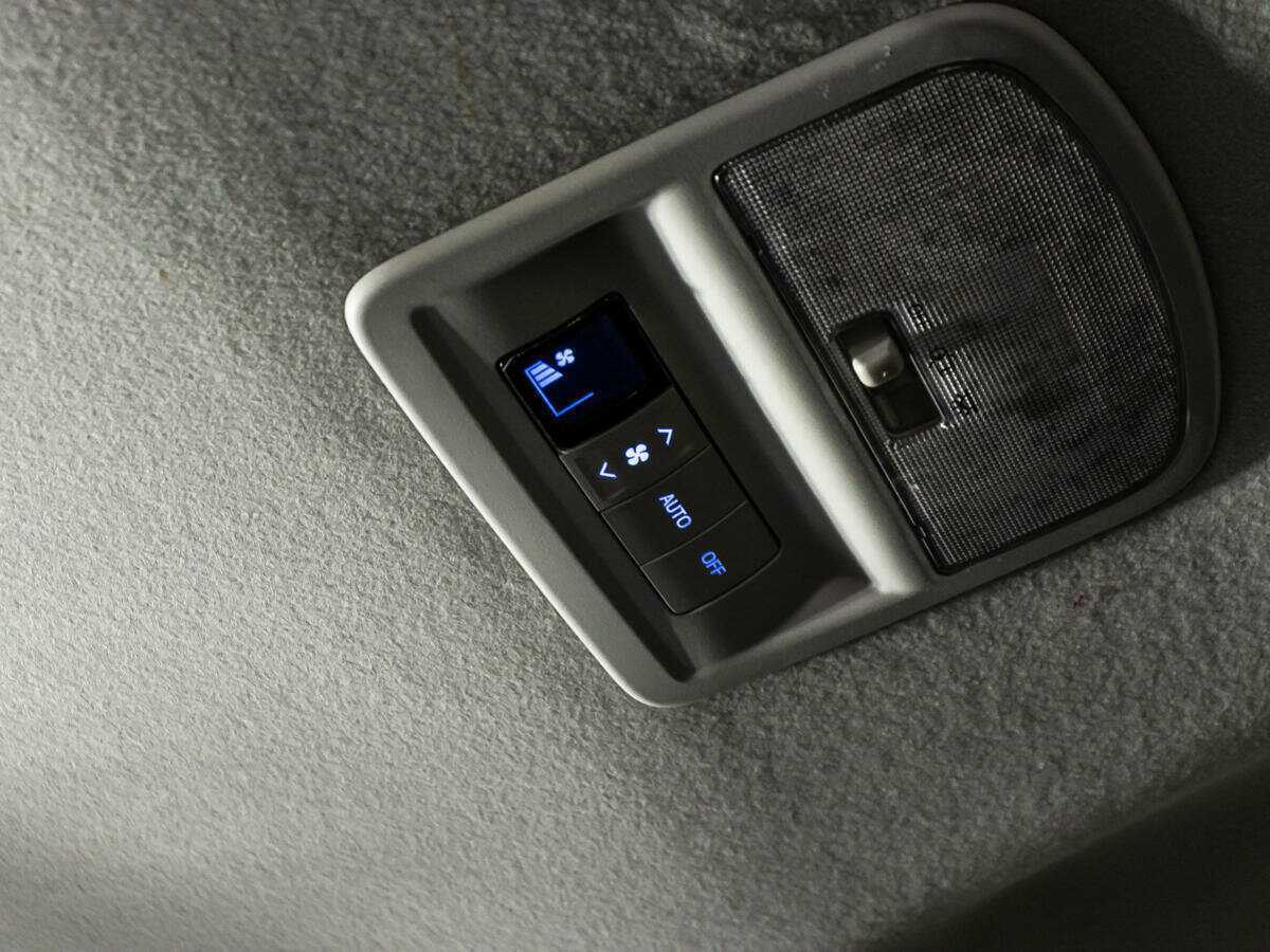 Toyota Fortuner, 2018 Фото №19